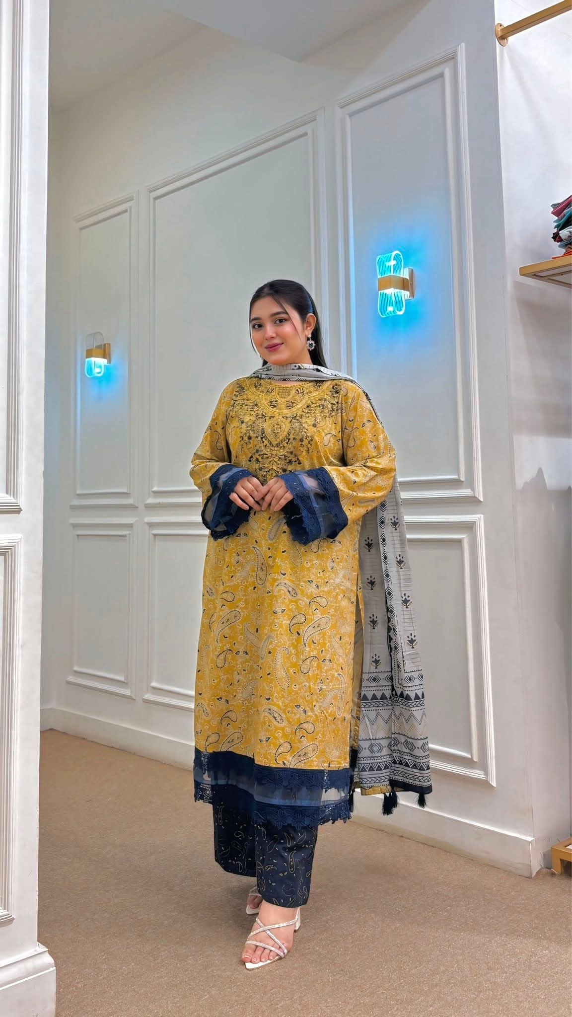 রেডিমেড থ্রি পিস
